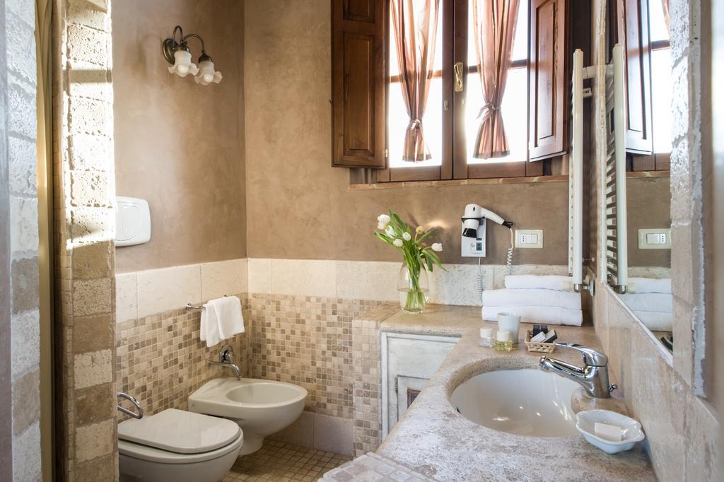 فندق Relais La Leopoldina بيتولي الغرفة الصورة